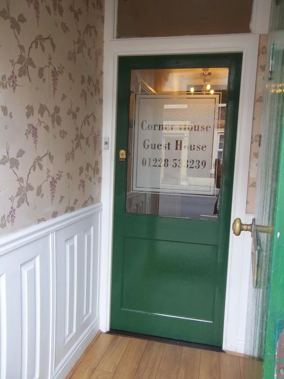 Cornerhouse Guesthouse คาร์ลไอเอิล ภายนอก รูปภาพ